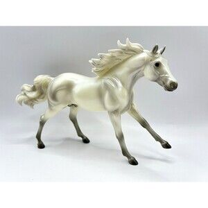 Breyer Grey American Quarter Horse Stallion Classic Sized SR 2019-2020